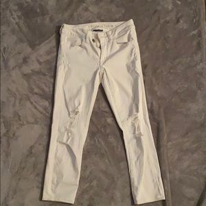 American Eagle white jeans: super super stretch